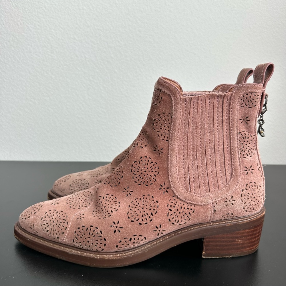 Coach Bowery Chelsea Boot with Cut Out‎ Tea Rose Size: 7.5
